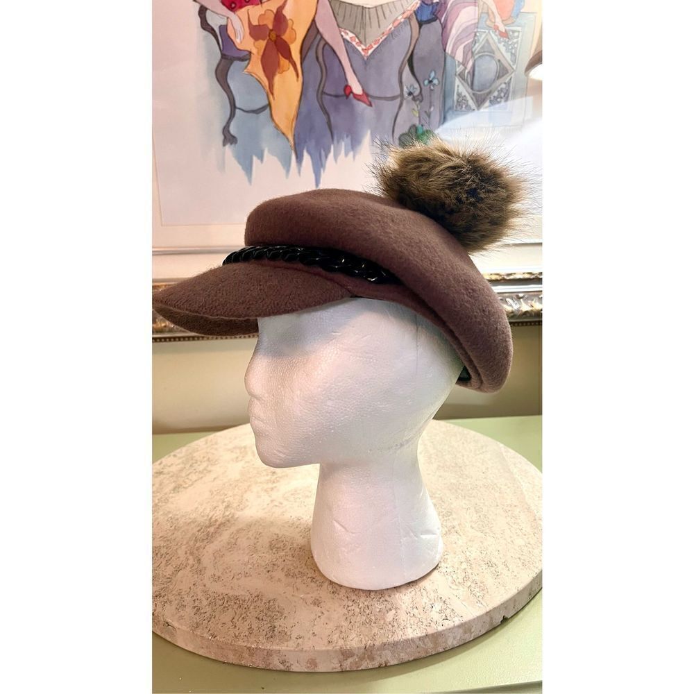 Vintage Handmade‎ Faux Fur Pom Pom Wool Brown Hat Women’s Newsboy Cabbie